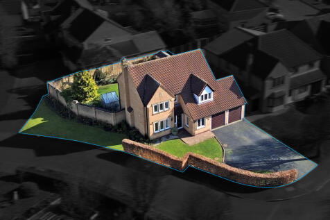 5 bedroom detached house for sale