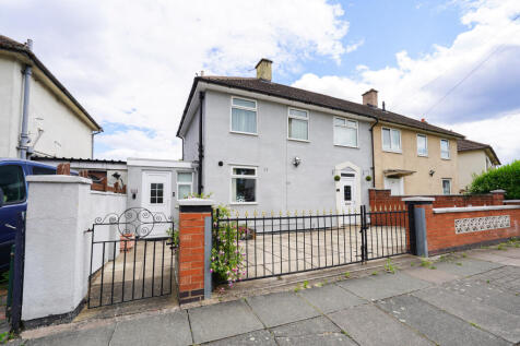 3 bedroom semi-detached house for sale