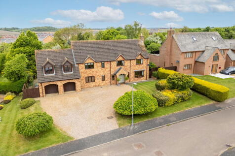 Holme Close, Wellingborough NN9 5 bed detached house for sale