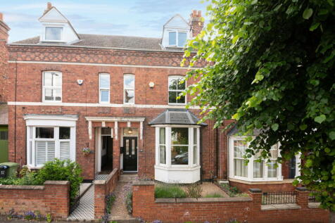 Castle Street, Wellingborough NN8 4 bed terraced house for sale