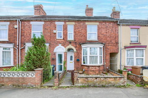 Lister Road, Wellingborough NN8 2 bed terraced house for sale