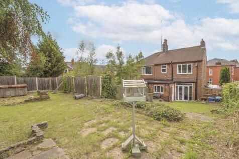 3 bedroom semi-detached house for sale