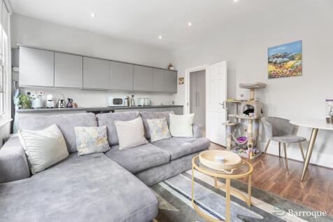 2 bedroom maisonette for sale