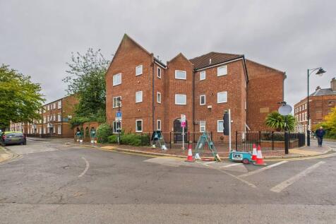 Lawson Court, 190 High Street, Hull... 1 bed apartment for sale