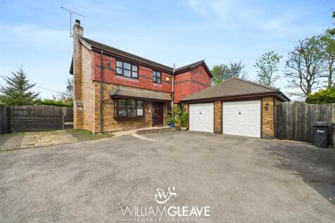 Whitefield Paddock, Flintshire CH6 3 bed detached house for sale