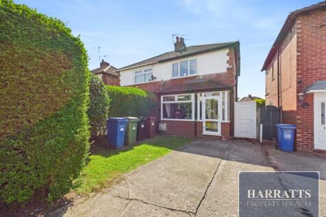2 bedroom semi-detached house for sale