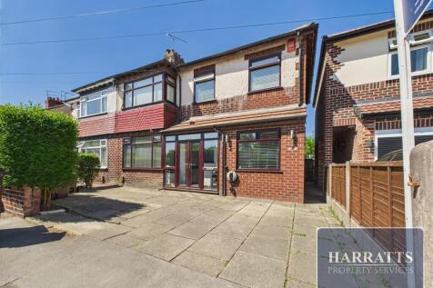 5 bedroom semi-detached house for sale