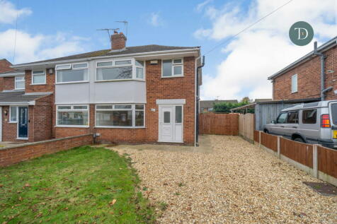 3 bedroom semi-detached house for sale