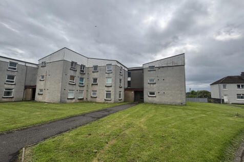 Church Street, Kilwinning, Ayrshire 2 bed flat for sale