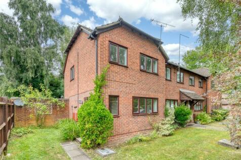 Stanmore Close, Ascot, Berkshire, SL5 3 bed end of terrace house for sale