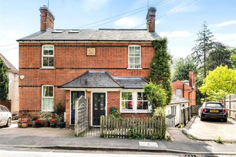 Blacknest Gate Road, Ascot... 2 bed terraced house for sale
