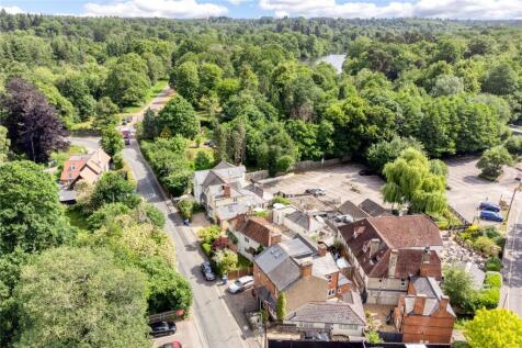 Blacknest Gate Road, Ascot... 2 bed terraced house for sale