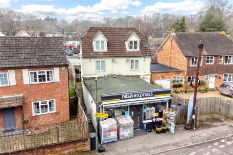 Winkfield Road, Ascot, SL5 2 bed maisonette for sale