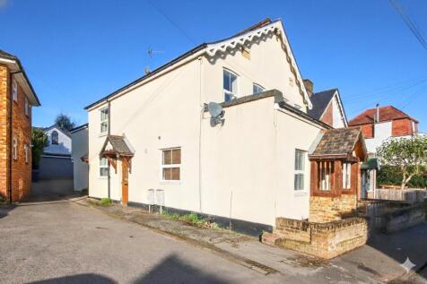 Upper Village Road, Ascot, Berkshire... 3 bed maisonette for sale