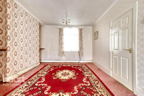 Cwmavon Road, Pontypool 4 bed terraced house for sale