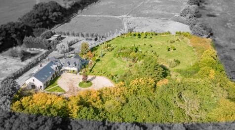 8 bedroom detached house for sale