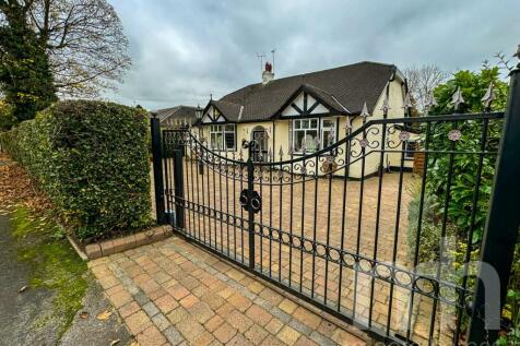 3 bedroom detached bungalow for sale