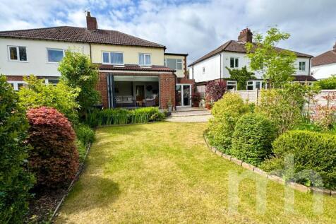 4 bedroom semi-detached house for sale