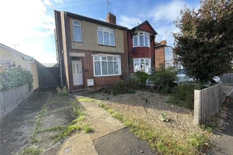 Hillside Road, North Northamptonshire... 3 bed semi