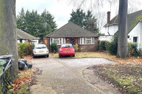 Dunstable Road, Bedfordshire LU4 3 bed bungalow for sale