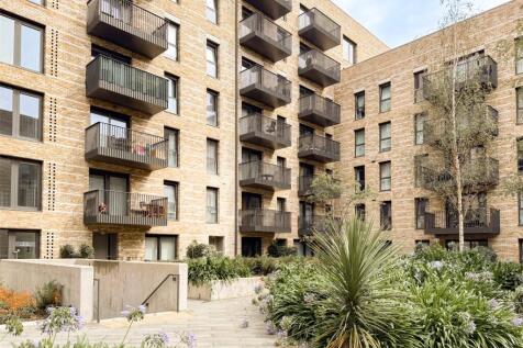 Bramwell Way, Pontoon Dock, E16 1 bed apartment for sale