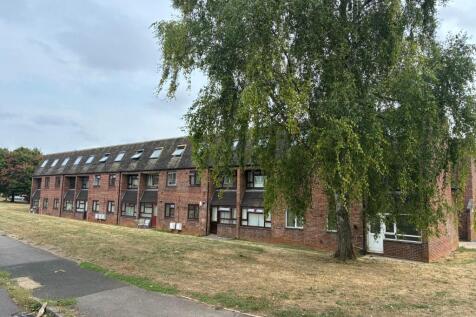 2 bedroom maisonette for sale