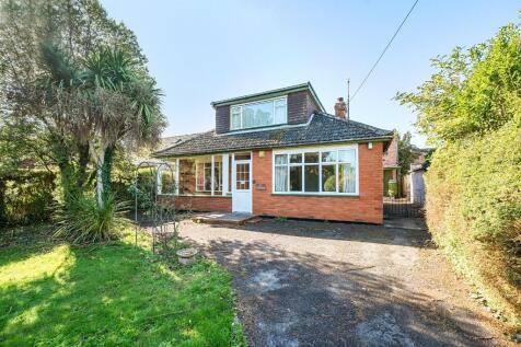 Upper Holway Road, Taunton TA1 3 bed chalet for sale