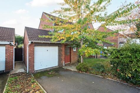 Showell Park, Staplegrove TA2 3 bed semi