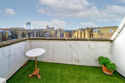 Studio flat for sale
