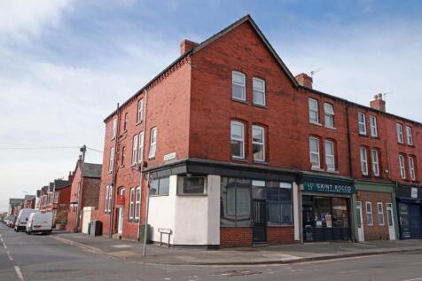 6 bedroom end of terrace house for sale