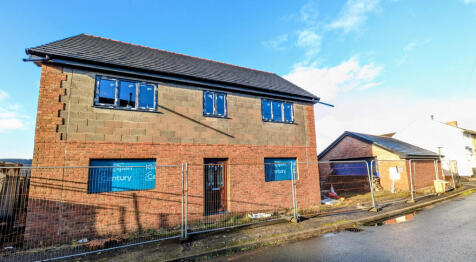 Detached house for sale