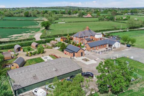6 bedroom house for sale