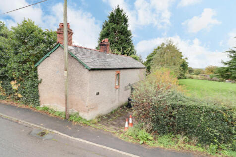 Willington Road, Tarporley 3 bed detached house for sale