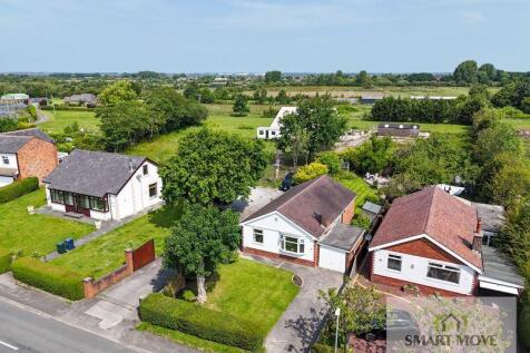 Moss Lane, Preston PR4 3 bed detached bungalow for sale