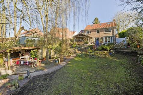 Tutt House, New Row, Boroughbridge, York 4 bed detached house for sale