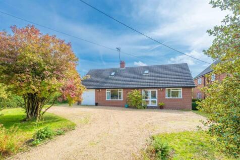Wood Lane, New End B96 3 bed detached bungalow for sale