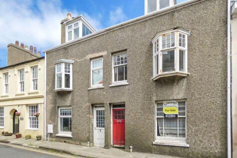 4 bedroom terraced house for sale