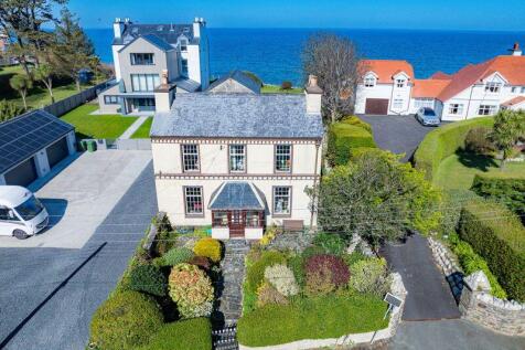 2 bedroom detached house for sale