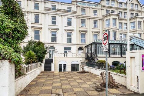 Detached house for sale