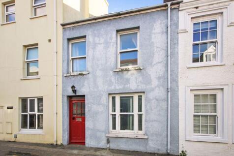 2 bedroom cottage for sale
