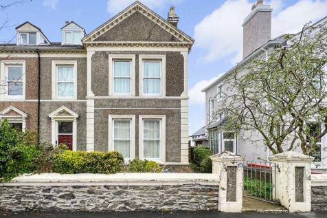 Block of apartments for sale