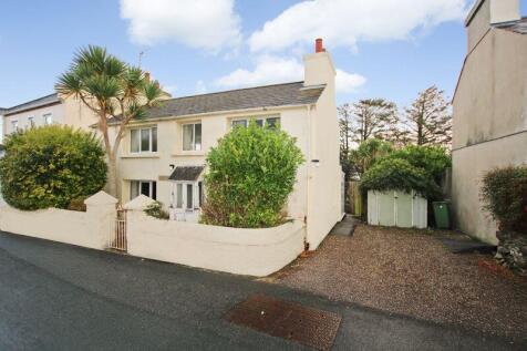 2 bedroom cottage for sale