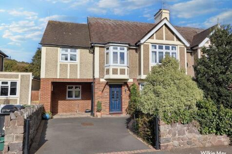 4 bedroom semi-detached house for sale