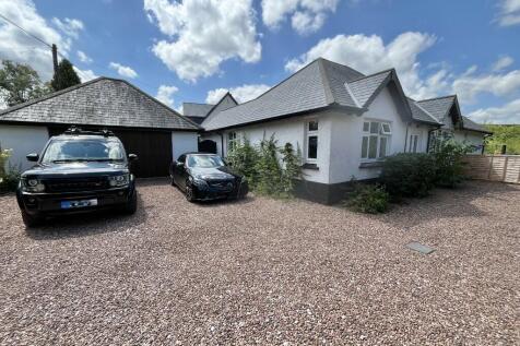 3 bedroom detached bungalow for sale