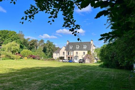 6 bedroom semi-detached house for sale