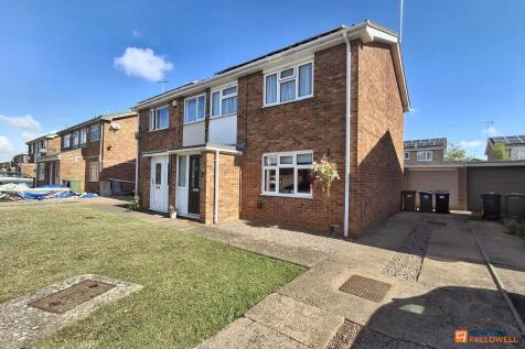 Donaldson Drive, Peterborough, PE4 3 bed semi