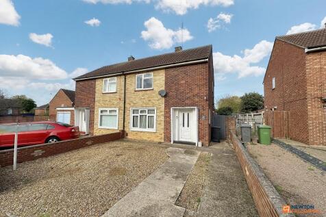 Chiltern Rise, Gunthorpe... 2 bed semi
