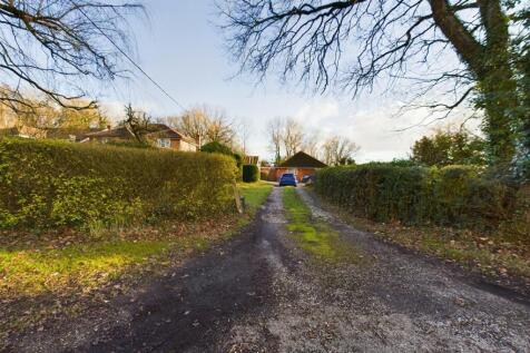 Wolverton Road, Baughurst, RG26 4 bed detached bungalow for sale