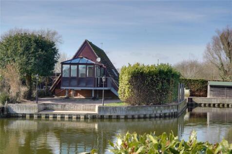 Lakeside, Fen Bank, Isleham, Ely, CB7 1 bed bungalow for sale