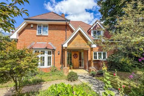 Hurn Way, Christchurch, Dorset, BH23 5 bed detached house for sale